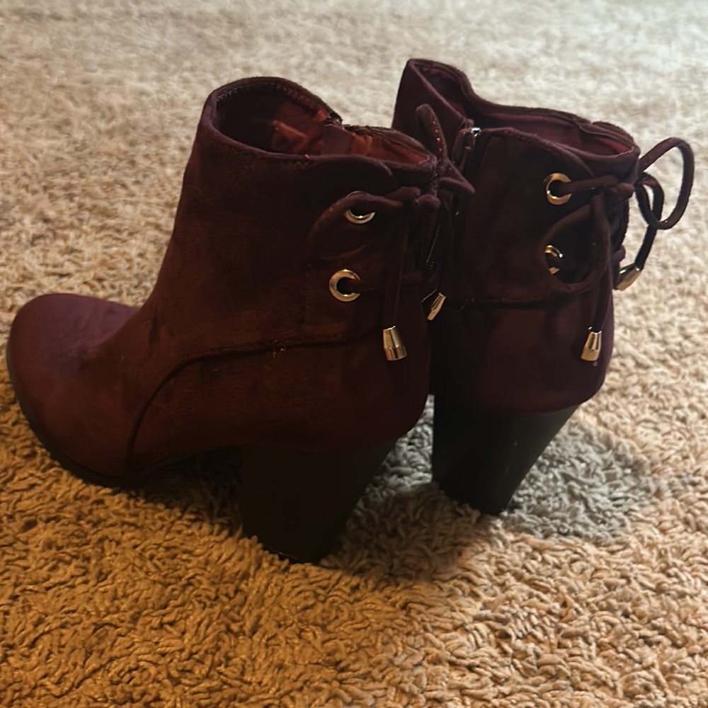 rose red heels, size 7 1/2 in new condition with tag